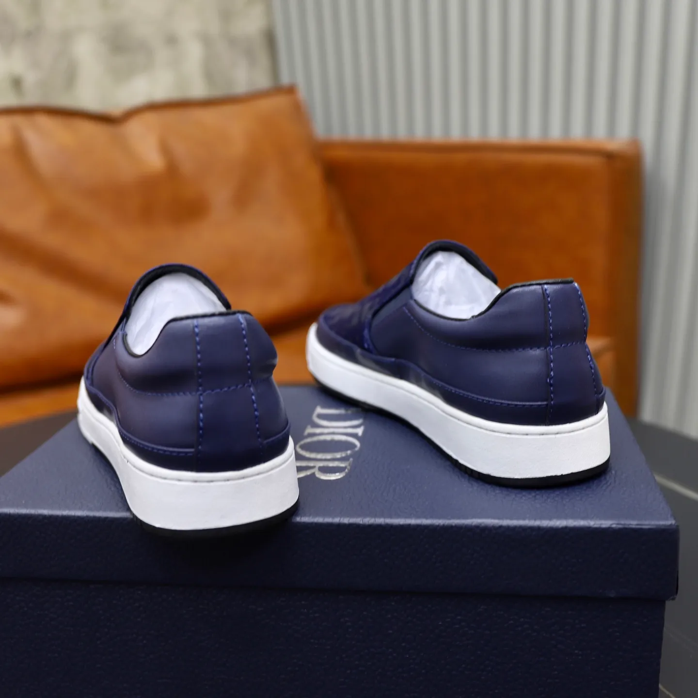 Ex-factory price: 420💰🙅‍♂️🙅‍♂️🙅‍♂️ Brand: Dior DIOR Standard code: 38-44 (45 customized) Grade: Same as the official website Material: Original material splicing Comfortable and breathable lining Lightweight and wear-resistant sports outsole Style category: Men's fashionable casual shoes Running sneakers Distinguished luxury brand elements Top luxury Color: actual picture color